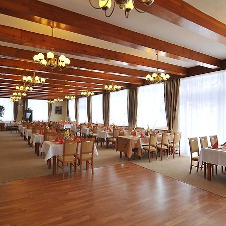 Hotel Manes Svratka Exterior foto