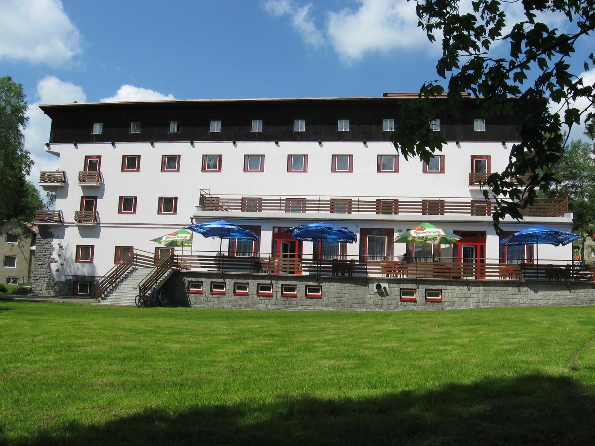 Hotel Manes Svratka Exterior foto
