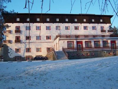 Hotel Manes Svratka Exterior foto